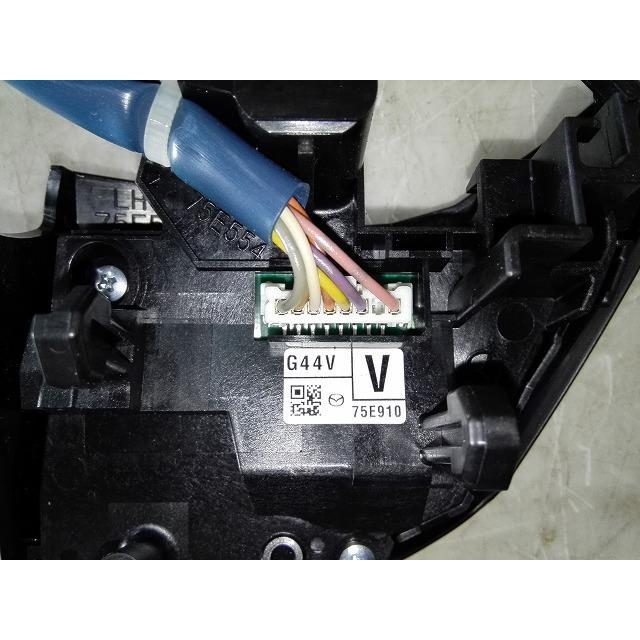 アテンザ LDA-GJ2FW ステアリングスイッチ 純正品番GLF4-66-4M0 管理