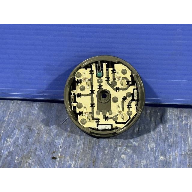 アクア DAA-NHP10 右テールランプストップ部 ブレーキランプ 純正品番