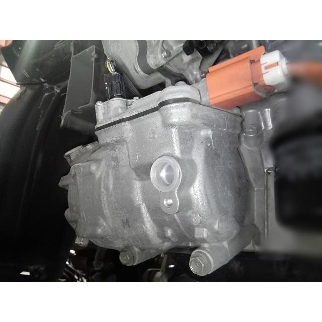 アクア DAA-NHP10 エアコンコンプレッサー A/C AC 純正品番88370-52010
