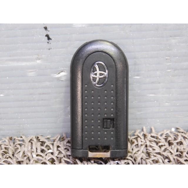 トヨタ　ルーミー　スマートキー　5個セット 7105 トヨタ ルーミー M900A スマートキー キーレス : Auto Recycle