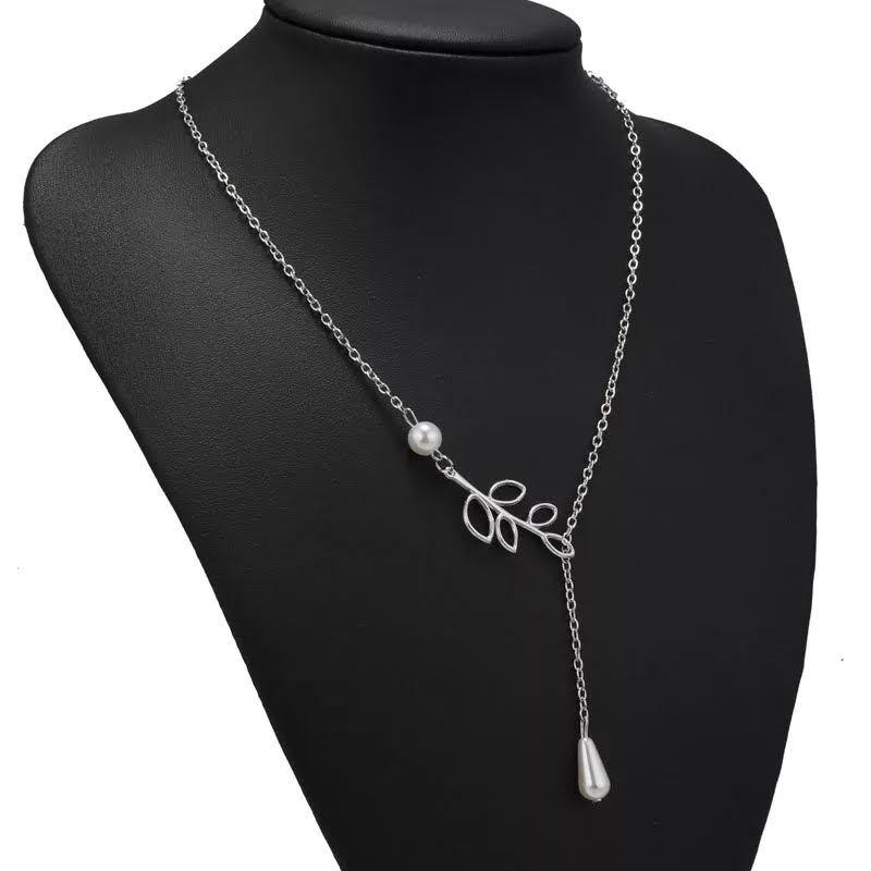 ネックレス シルバー パール リーフモチーフ デザイン : A-Store ネックレス シルバー パール リーフモチーフ デザイン : A-Store