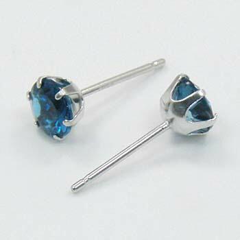 18金ホワイトゴールド インディゴブルートパーズ六本爪ピアス(通常芯・シリコンキャッチ付) |  | 04