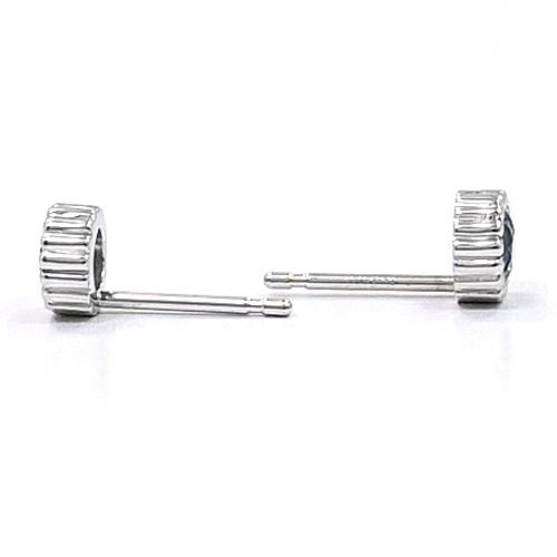 18金ホワイトゴールド　アクアマリンAAA　4mm　ピアス　（太さ0.9mm　長さ10mm芯　シリコンキャッチ付)の画像