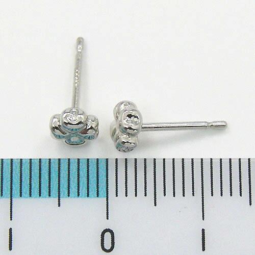 Pt900 四葉のクローバー ピアス（通常芯・シリコンキャッチ付）ゆう 