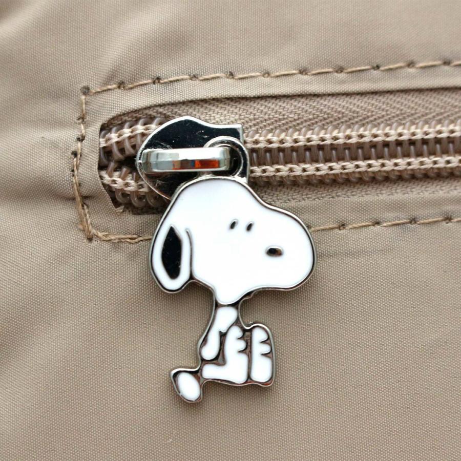 SNOOPY（スヌーピー） PEANUTS パファー 三日月型 ショルダー シフレ