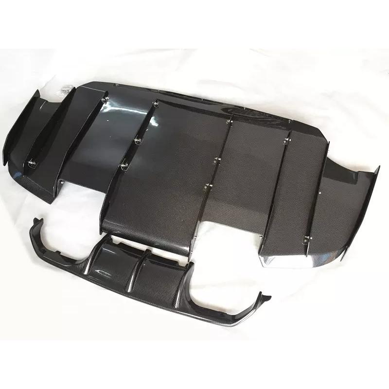 BMW M3 F80 M4 F82 F83 カーボンリアディフューザー | BMW