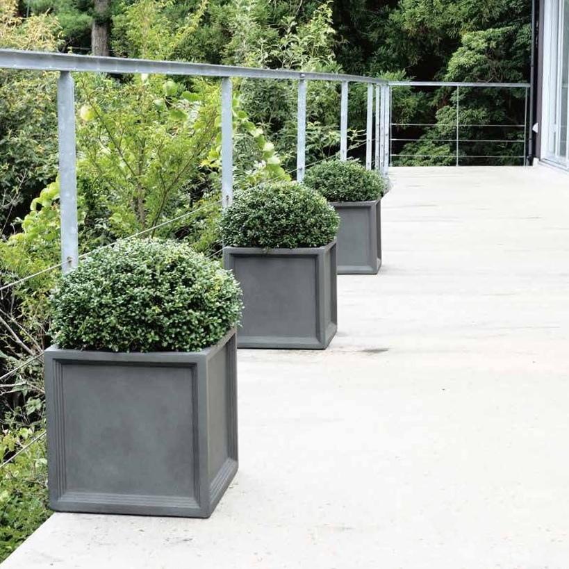 植木鉢 おしゃれ 大型 プラスチック 軽い LLキューブL FRP 56cm 穴あり