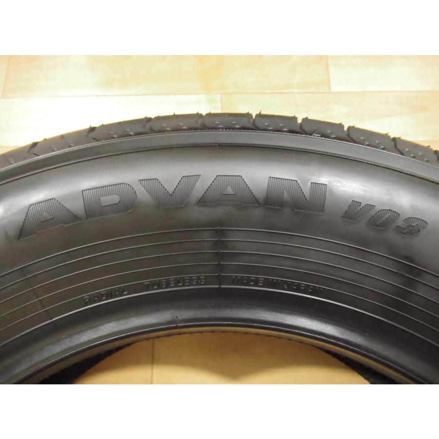 ② YOKOHAMA ADVANV03 225/65R17 新車外し　送料込 4本セットの内2本① 新車外し タイヤ ヨコハマ アドバン 225/65R17
