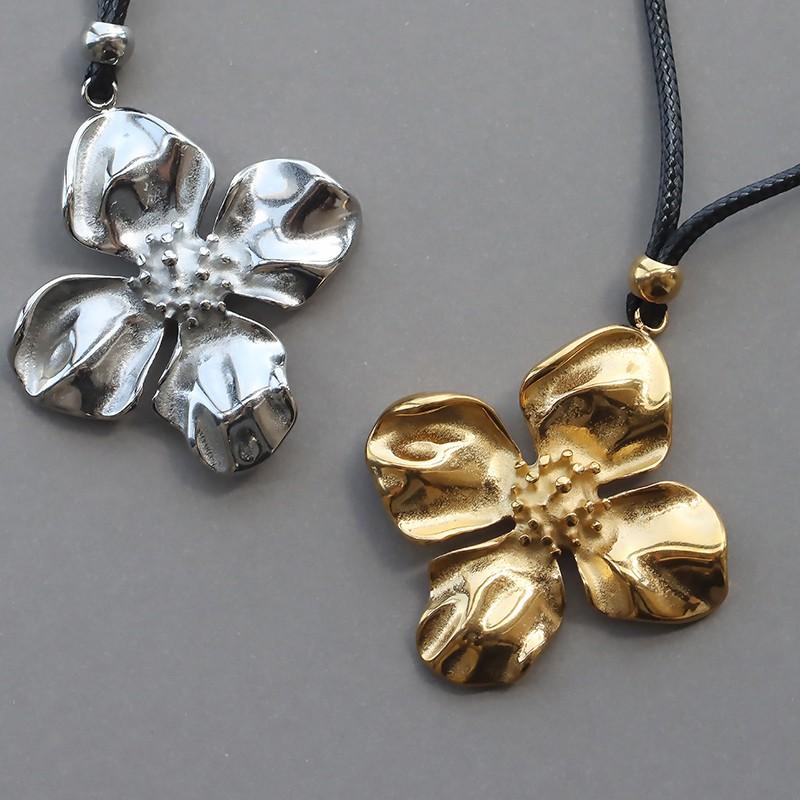 創作工房　KENZO チョーカー silver 黒真珠 花モチーフ13mm あこや真珠 本革 チョーカーネックレス デザインバチカン 【8.5-9.0m