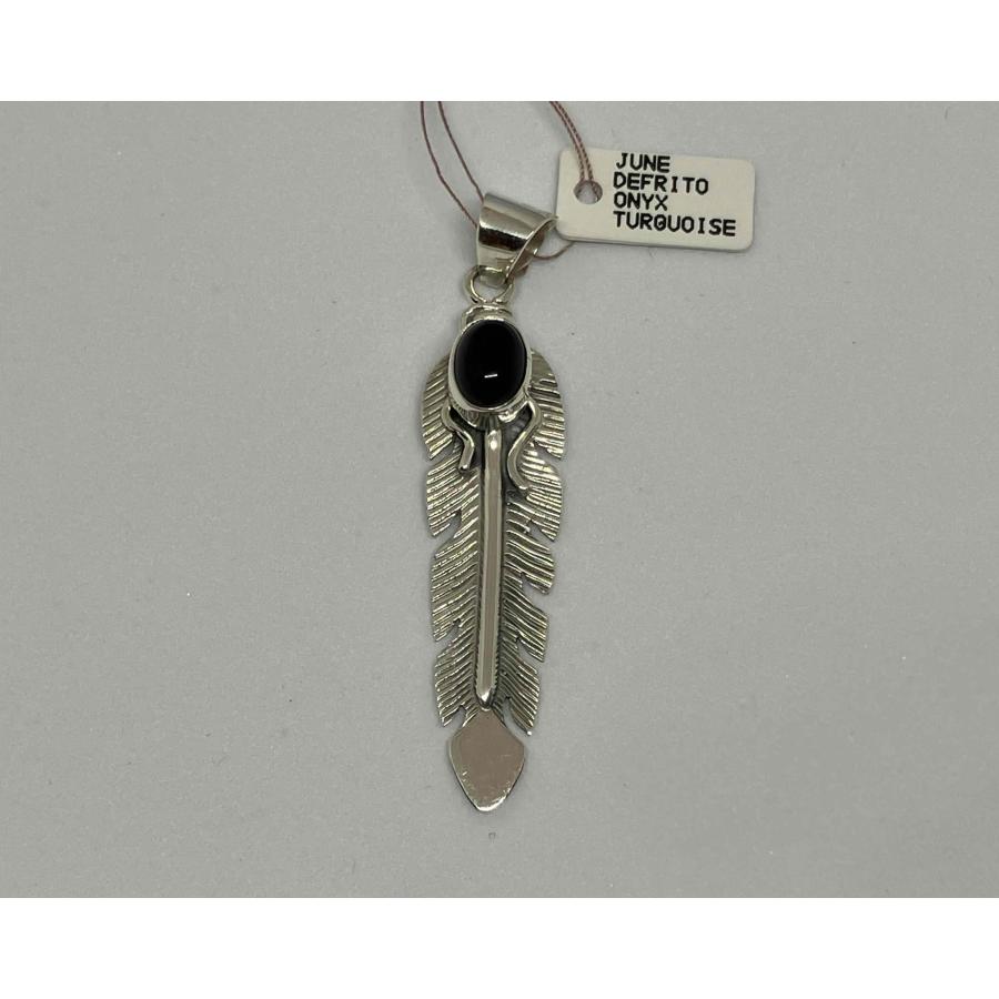 インディアンジュエリー NAVAJO族（ナバホ族）June Defrito フェザー 