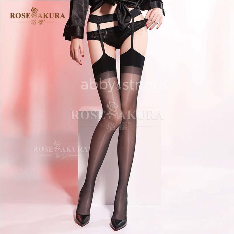 【午前購入 当日出荷】【送料無料】光沢ガーターベルト付きストッキング 8205 コスプレ フリーサイズ レッグウェア 2色 日焼け 股ずれ 防止 |  | 03