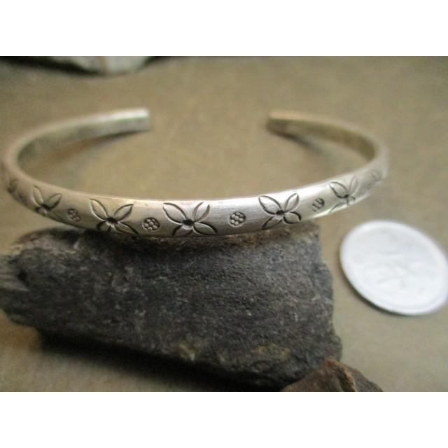 Velvet Lounge ヴェルヴェットラウンジ TWIST CHAIN BANGLE ツイスト