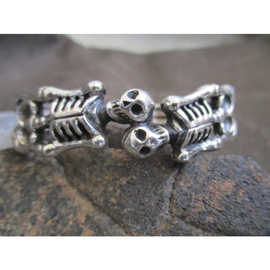 SV925 骨バングル SV925 シルバーシンプルバングル - Megumi Nishikawa