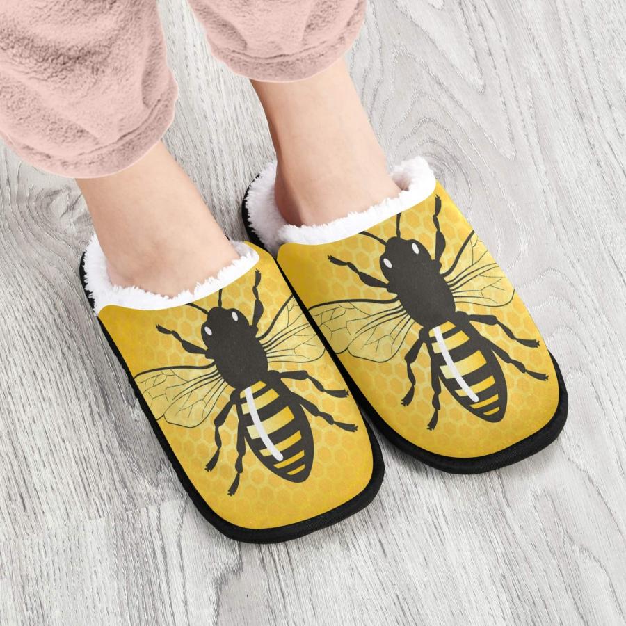 【並行輸入品】Bee Honeycomb Honey Slippers Fuzzy Feet Plush Cotton Slippers Anの画像