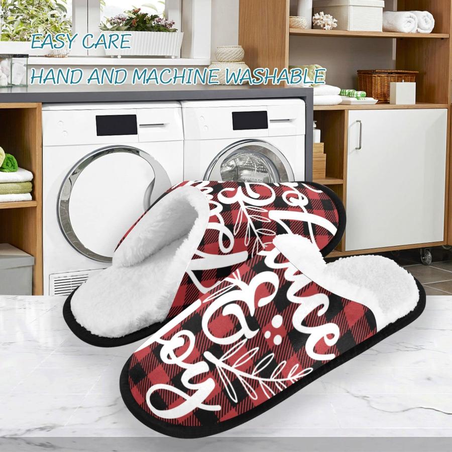 【並行輸入品】Boccsty Peace Joy Spa Slippers Red Black Tartan Plaid Christmasの画像