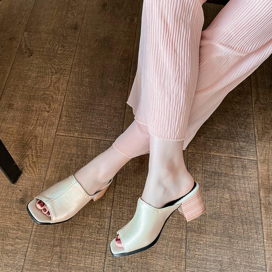 【並行輸入品】Diuniarza Low Mid Block Heel Mules Slip On Peep Toe Slippers Opeの画像