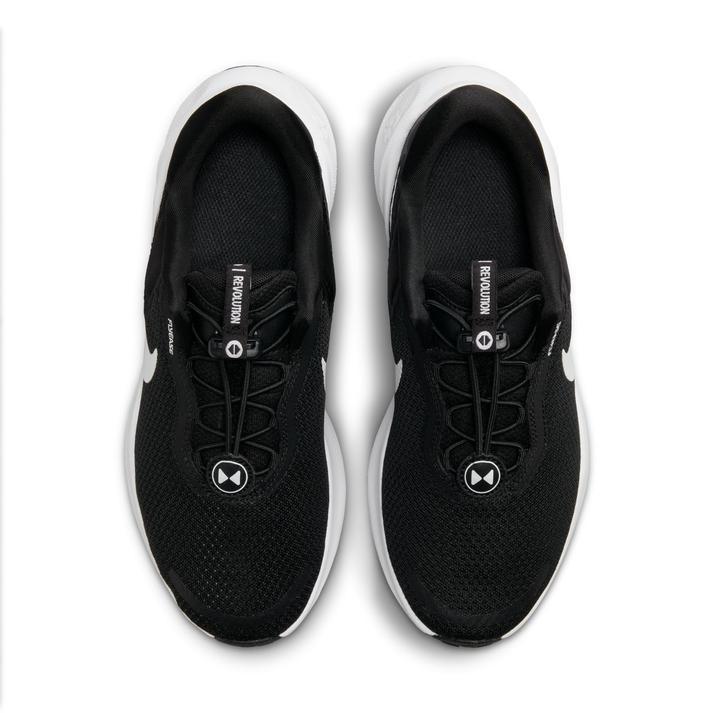 新品　NIKEナイキW REVOLUTION 7 ２３センチ NIKE（ナイキ） W REVOLUTION 7 ウィメンズ レボリューション 7