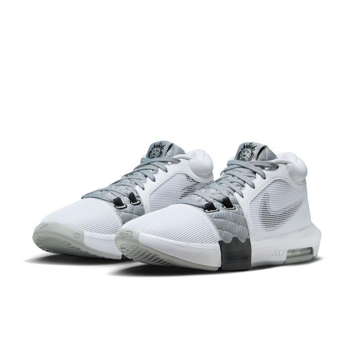 NIKE（ナイキ） LEBRON WITNESS VIII EP レブロン ウィットネス VIII