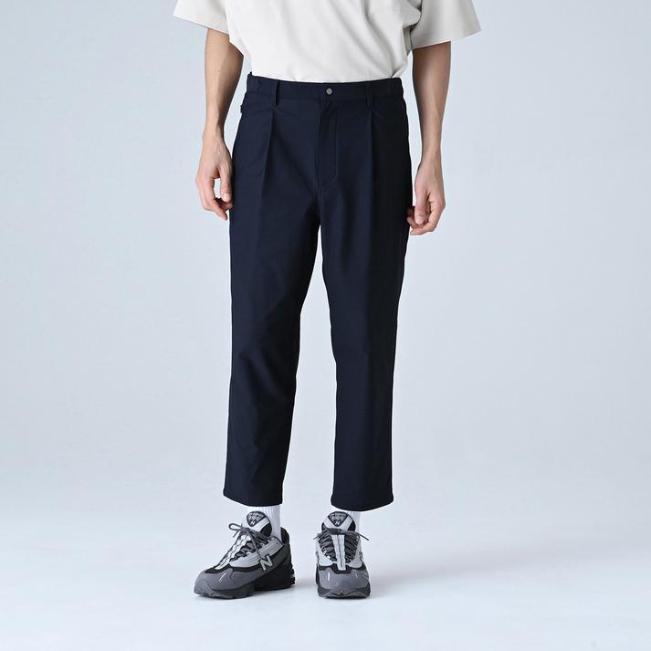 New Balance（ニューバランス） M MET24 Wide Tapered Fit パンツ