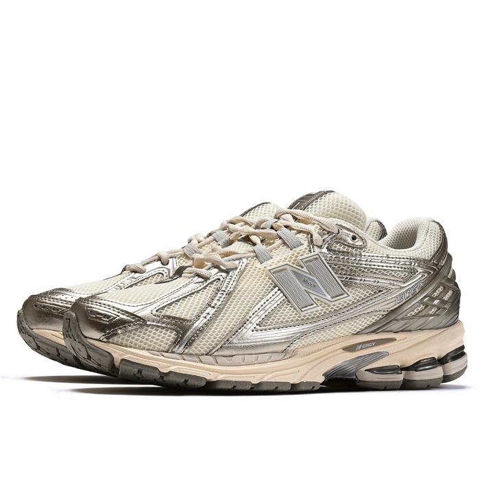 新品　ニューバランス　U1906R スニーカー　ゴールド　ベージュ　完売 New Balance（ニューバランス） 【並行輸入品】ニューバランス U1906