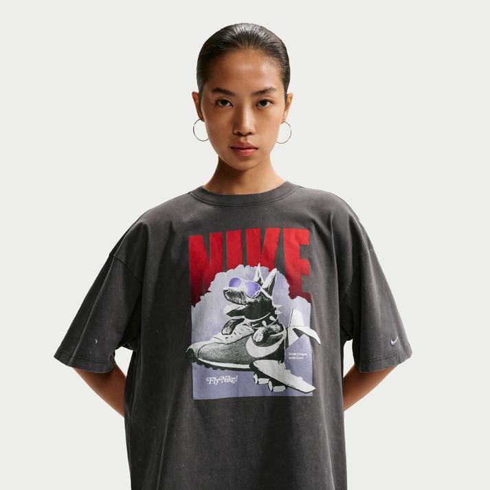 NIKE（ナイキ） レディース W DOG GFX OS TEE ショートスリーブ IR7588