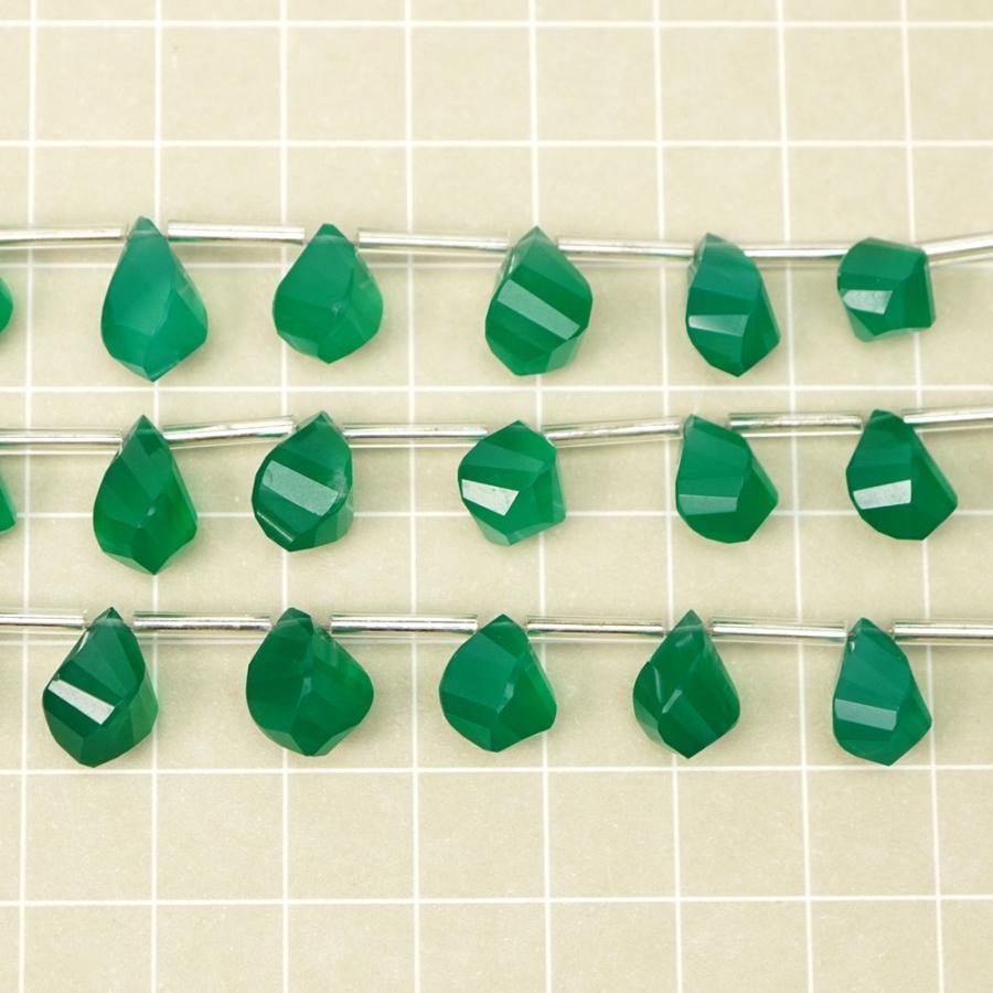 グリーンオニキス 12×7×7-11×6×6mm ツイスト ビーズ バラ売り 緑メノウ