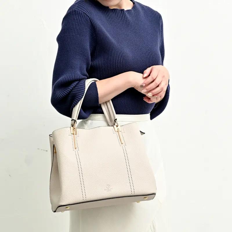 D.KELLY パンチングデザイン トートバッグ トートバッグ バッグ バック かばん 鞄 レディース 大容量 A4対応 合皮 ファスナー付き 送料無料 |  | 13