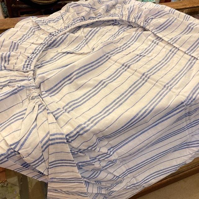  シェル　シーツ　未使用品　ブルー * セミダブルボックスシーツ ブルーストライプ/SD : 輸入雑貨屋