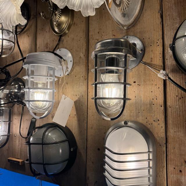 TOPANGA Lighting レトロインダストリアルアイアンウォールランプ