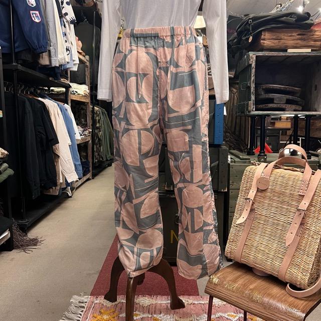 ICHI ICHI（イチ） コットンプリント幾何学柄パンツ