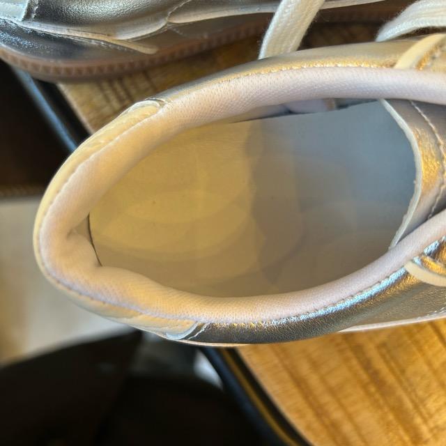 モニュメント　銀色 シルバージョギングスニーカー メタリック : 輸入雑貨屋 BON ETO