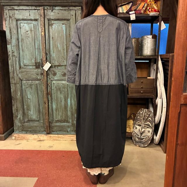 homspunネイビー ロングワンピース homspun [ホームスパン] 藍染めコットンノーカラーフロント