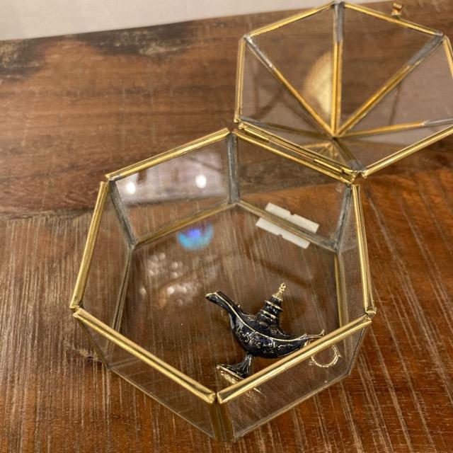 文房貝 小物入れ ジュエリーボックス凹凸金虎凰彫刻　インテリア　置物縁起物時代物 文房貝 小物入れ ジュエリーボックス凹凸金虎凰彫刻 インテリア