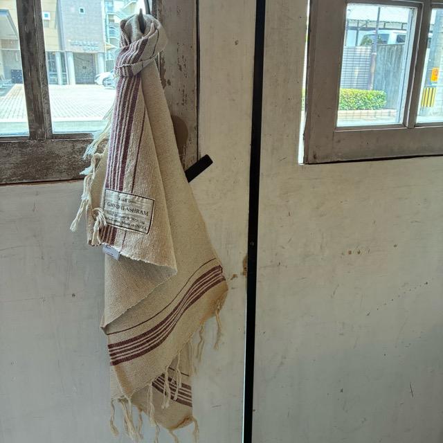 インド　ガンディーアシュラムカディ　ナチュラルカラーラインマルチクロス　50×73cm　全5種　ターコイズ　オレンジ　ブルー　ワイン　グリーン　マット |  | 10