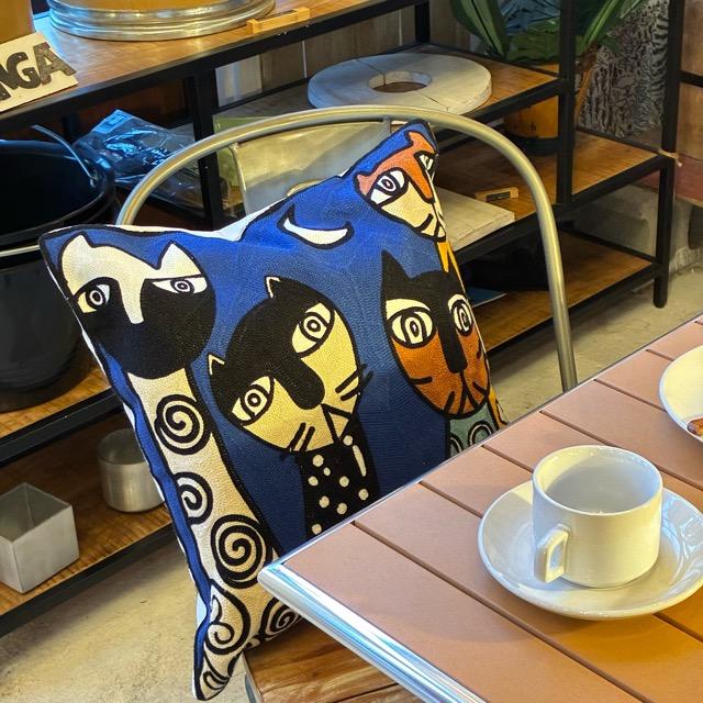 TOPANGA Homefurnishing Cat Embroidery Cushion Cover　45×45cm　B |  | 07
