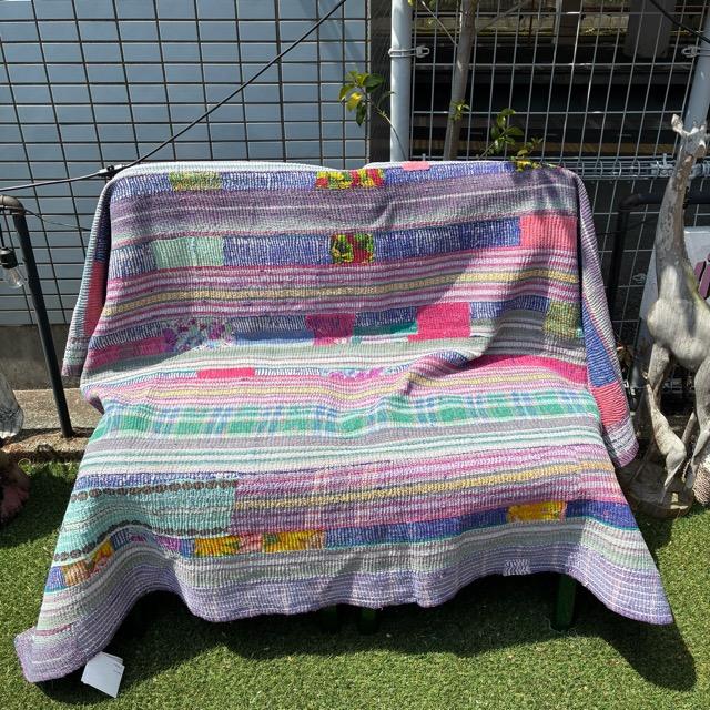 インド　ヴィンテージ　カンタ　ラリーキルト　マルチカバー  ベットカバー インド ヴィンテージ カンタ ラリーキルト マルチカバー ベット