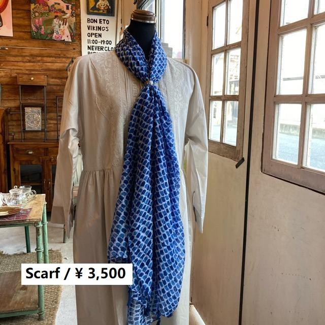 TOPANGA Accessory　スムースタッセルビッグストール　Scales　ブルー　藍色　スカーフ　ショール　マフラー　大判ストール　羽織　薄手　フリンジ　冷房対策 | 