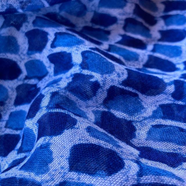 TOPANGA Accessory　スムースタッセルビッグストール　Scales　ブルー　藍色　スカーフ　ショール　マフラー　大判ストール　羽織　薄手　フリンジ　冷房対策 |  | 04
