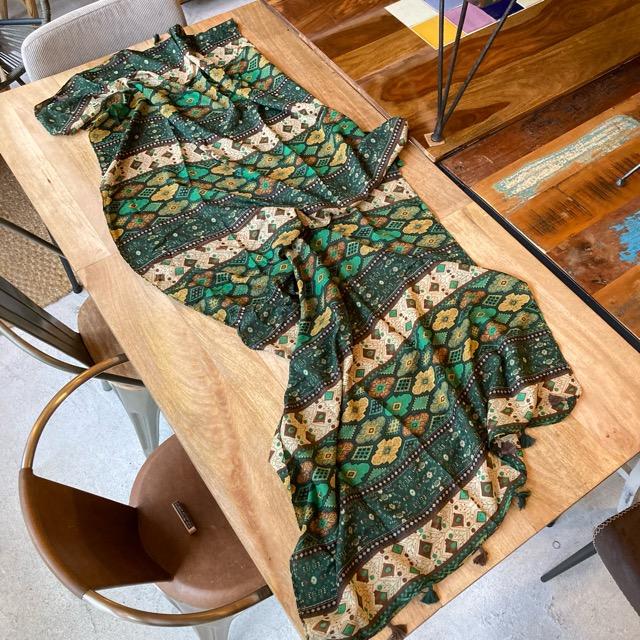 TOPANGA Accessory　スムースビッグストール　エキゾチックパターン　グリーン　ショール　マフラー　大判ストール　フラワー　羽織　薄手　フリンジ　冷房対策 |  | 01