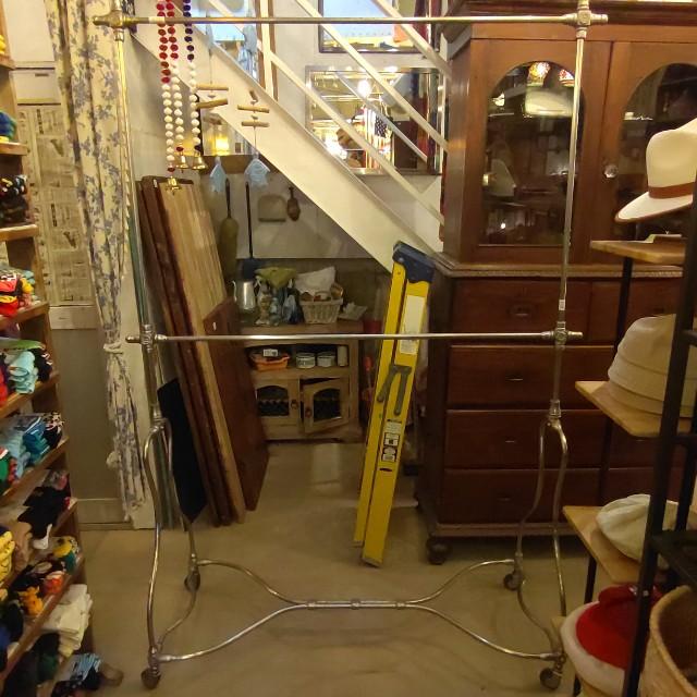 【店頭受取専用商品】Indian Nickel Iron Double Clothes Rack Hanger Rack Store fixturesの画像