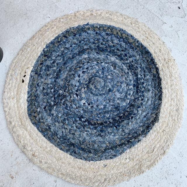 TOPANGA Homefurnishing　リサイクルデニムウィービングラウンドラグマット　80×80cm |  | 04