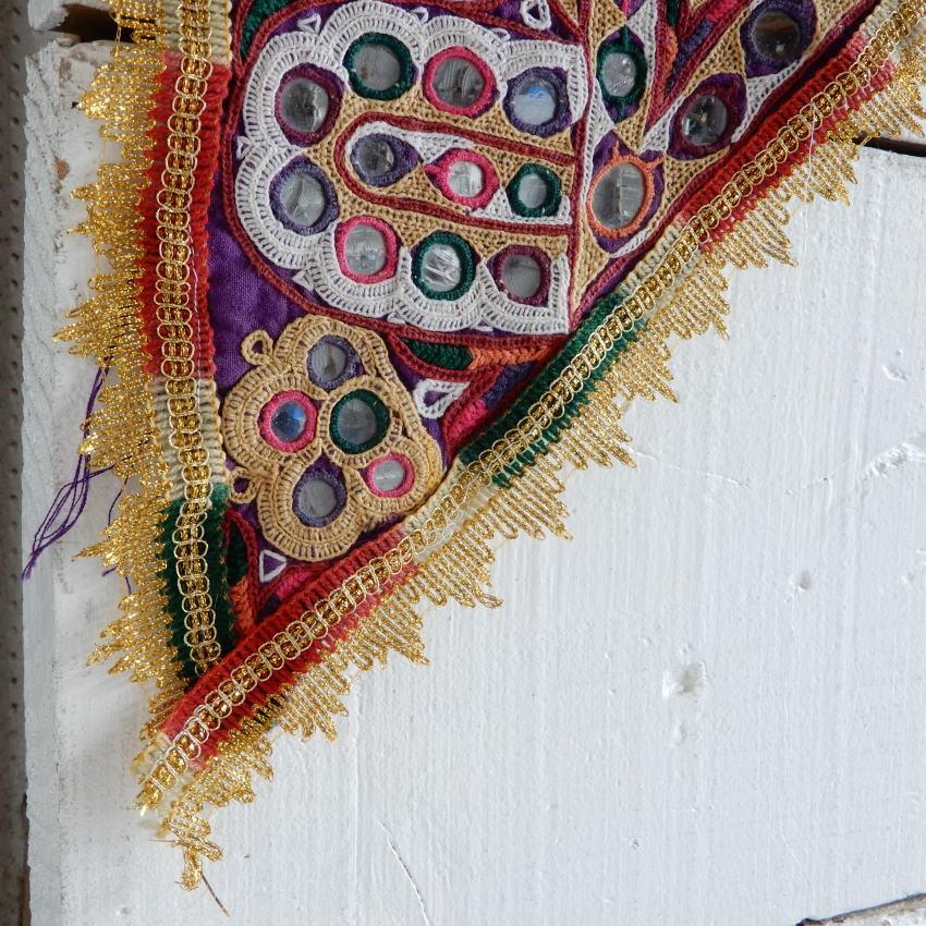 グジャラートミラー刺繍トーラン タイプA : 輸入雑貨屋 BON ETO