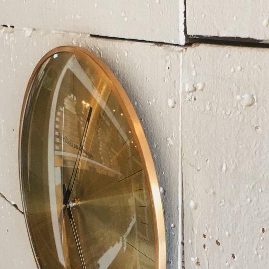 レトロフューチャーウォールクロック　ゴールド |  | 03