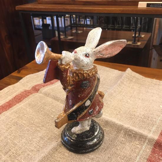 絵本から出てきたうさぎのトランペット吹き I5 Toyo 輸入雑貨屋 Bon Eto Vikings 通販 Yahoo ショッピング