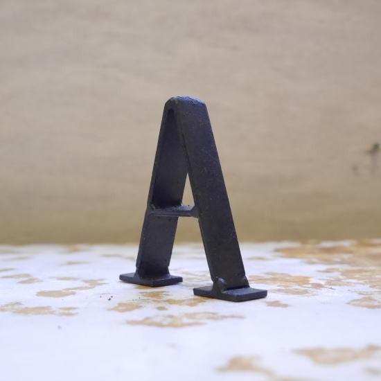 アルファベット＆ナンバースチールオブジェ ブラウン :i6-key