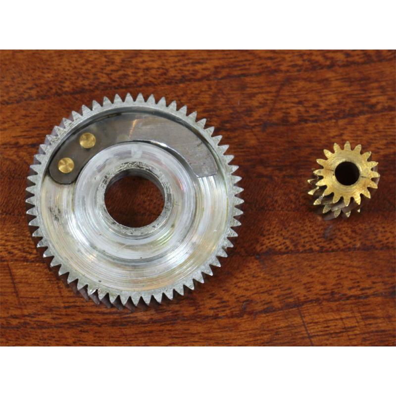 オールドABU4000/5000/6000☆★メインギヤ＆ピニオンギアセット★右用☆3.5:1 | Abu Garcia | 01