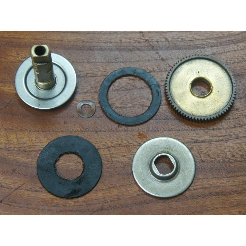 ABU4000/5000/6000番台☆★メインギヤ＆ピニオンギアセット★右用☆4.7：1 | Abu Garcia | 04