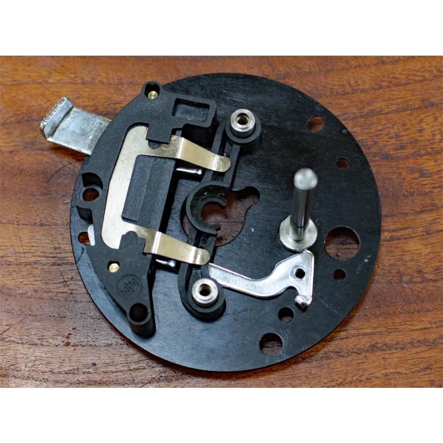 ABU4000/5000/6000番台☆★ブレーキプレート＆ヨーク★☆★右用 | Abu Garcia | 01