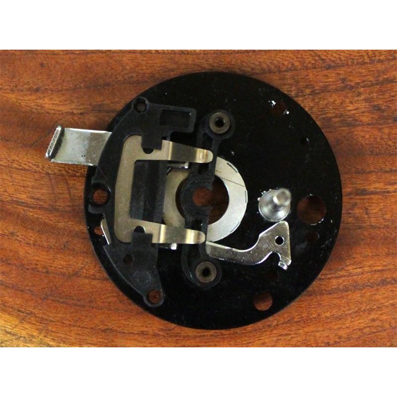 UCシリーズ＆Real2Deal2★ABU4000/5000/6000番台☆ブレーキプレート＆ヨーク☆★右用 | Abu Garcia | 01