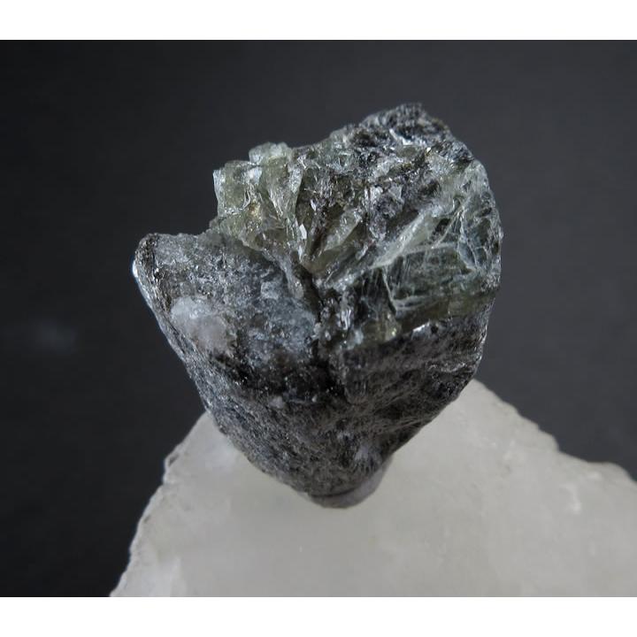 天然石アレキサンドライト カラーチェンジの妖艶な魅力 0.32ct 天然アレキサンドライト